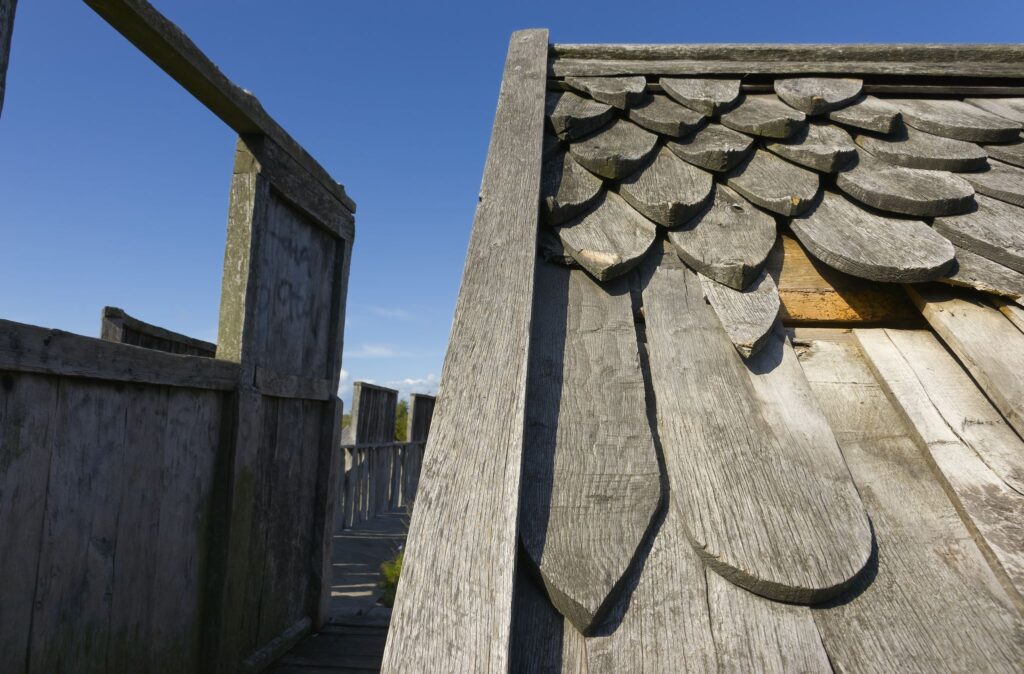 Vikingeborg spåntag / Viking castle shingle layered roof, Trelleborg