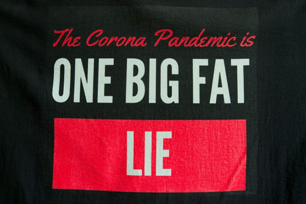 Én stor fed løgn / One Big Fat Lie Én stor fed løgn / One Big Fat Lie