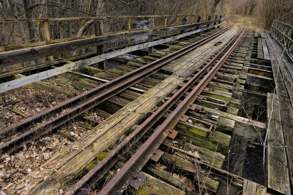 Jernbanebro ved Fyledalen / Railway bridge at Fyledalen, w