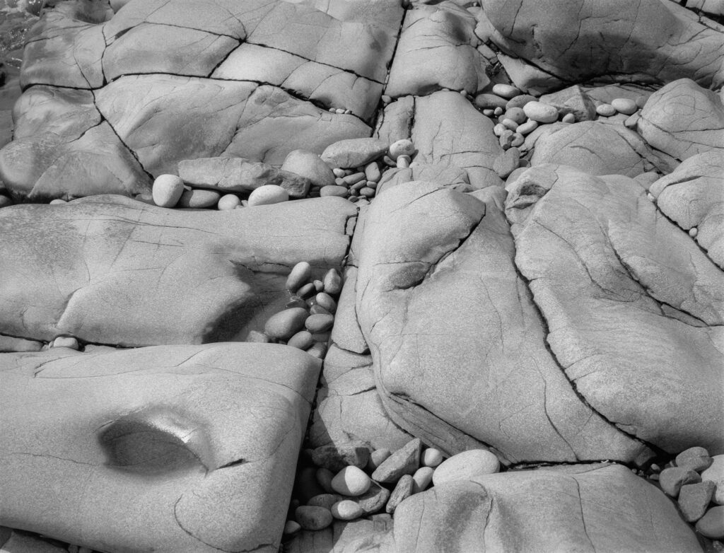 Vand- og sandslebne klipper / - smoothened rocks, Kullen