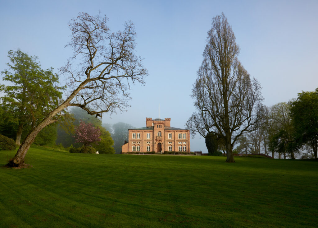 Charlottenlund Slot / Charlottenlund Castle, n