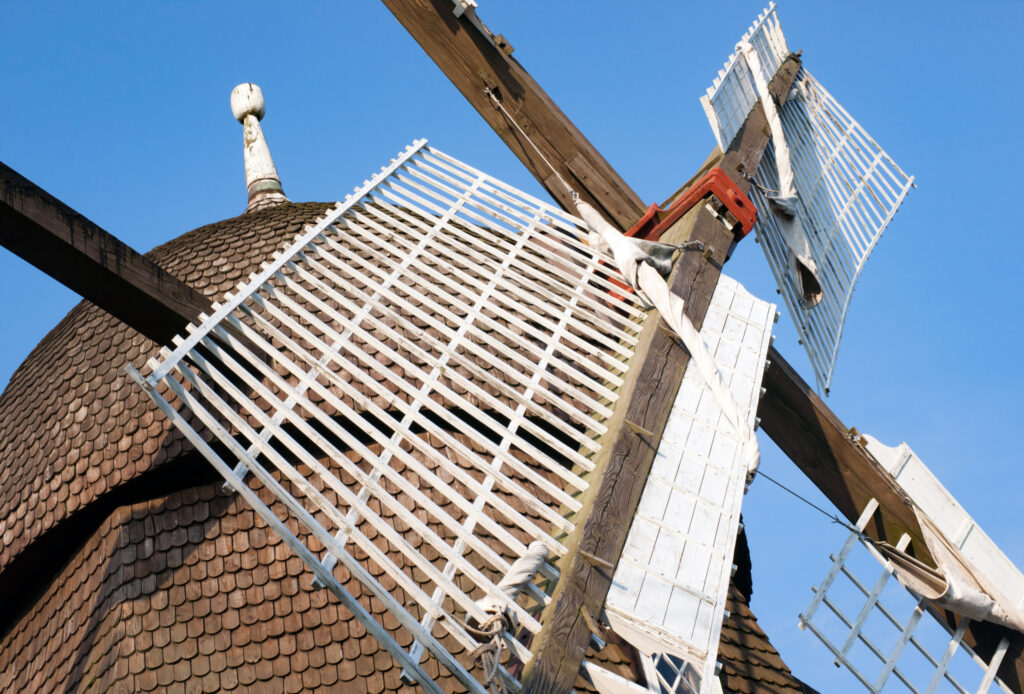 Klassisk hollændermølle / Classic Dutch mill, (wings)