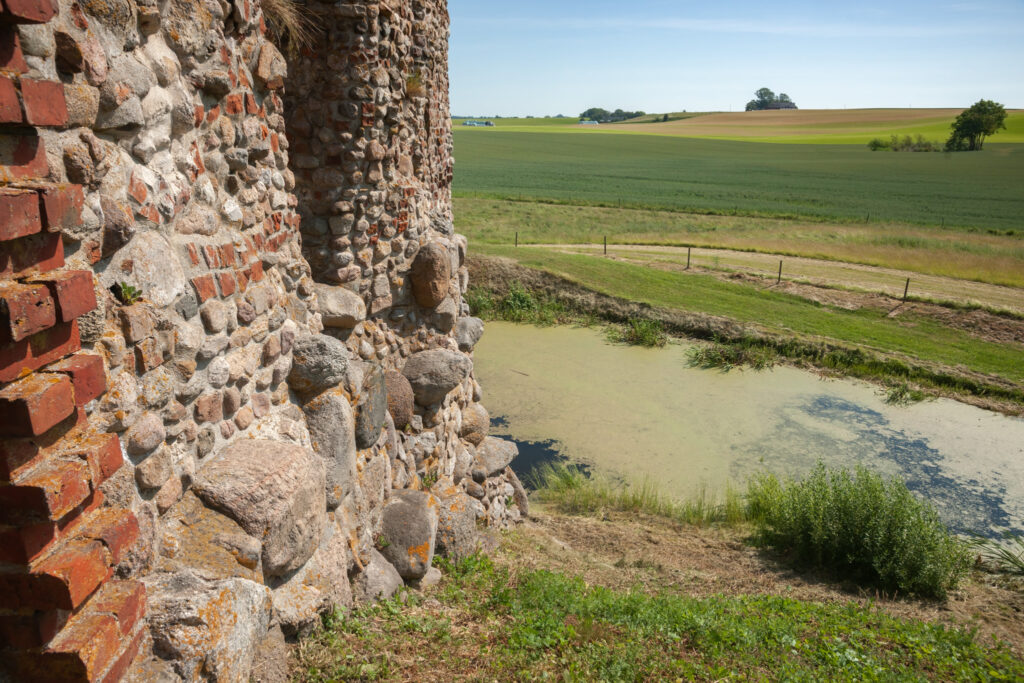 Månstorps Gavle / Gables of Månstorp, w