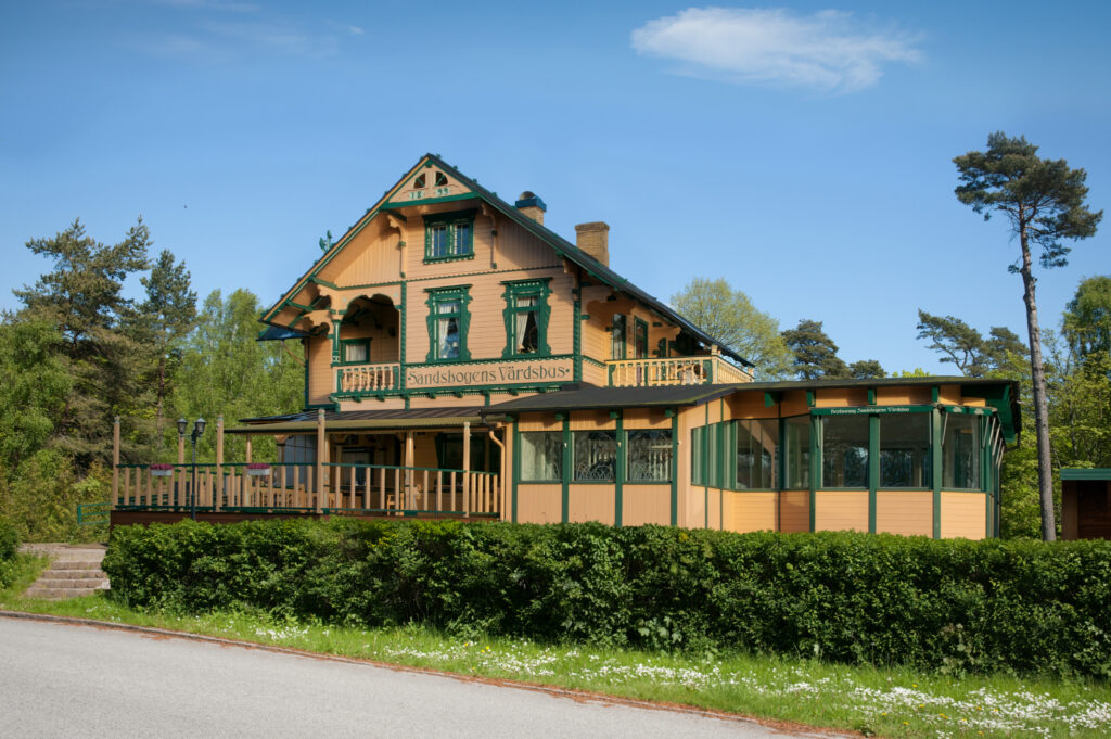Sandskogens Värdshus / Sandskogen's Tavern