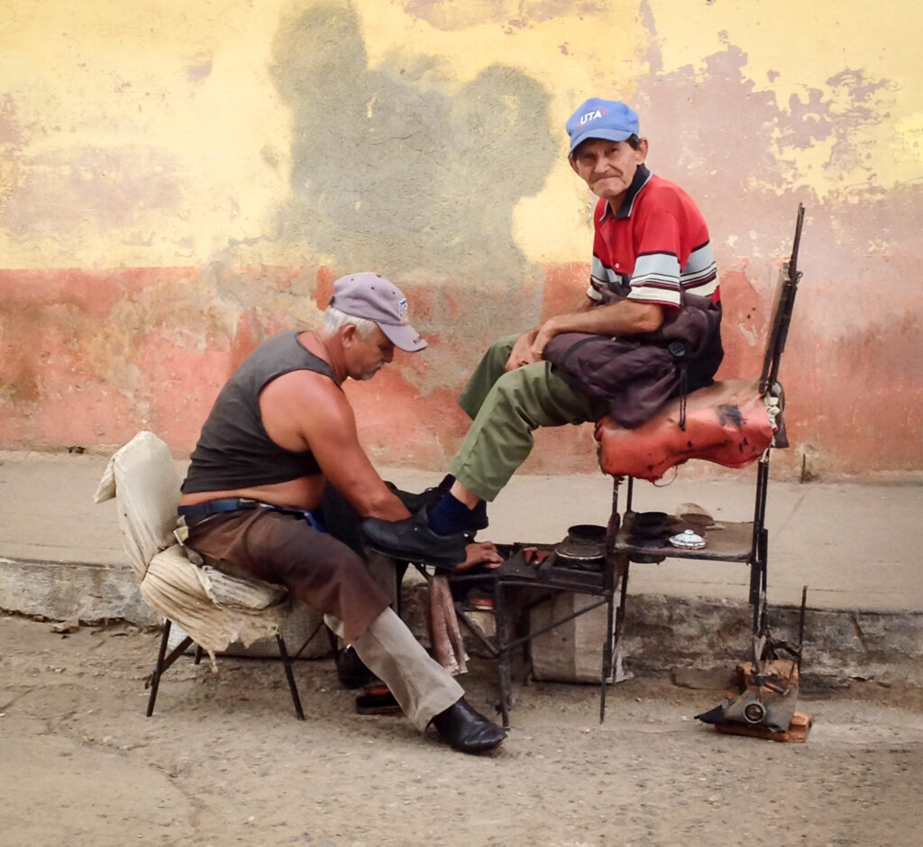 Skopudser / Shoeshine man, Trinidad, Cuba
