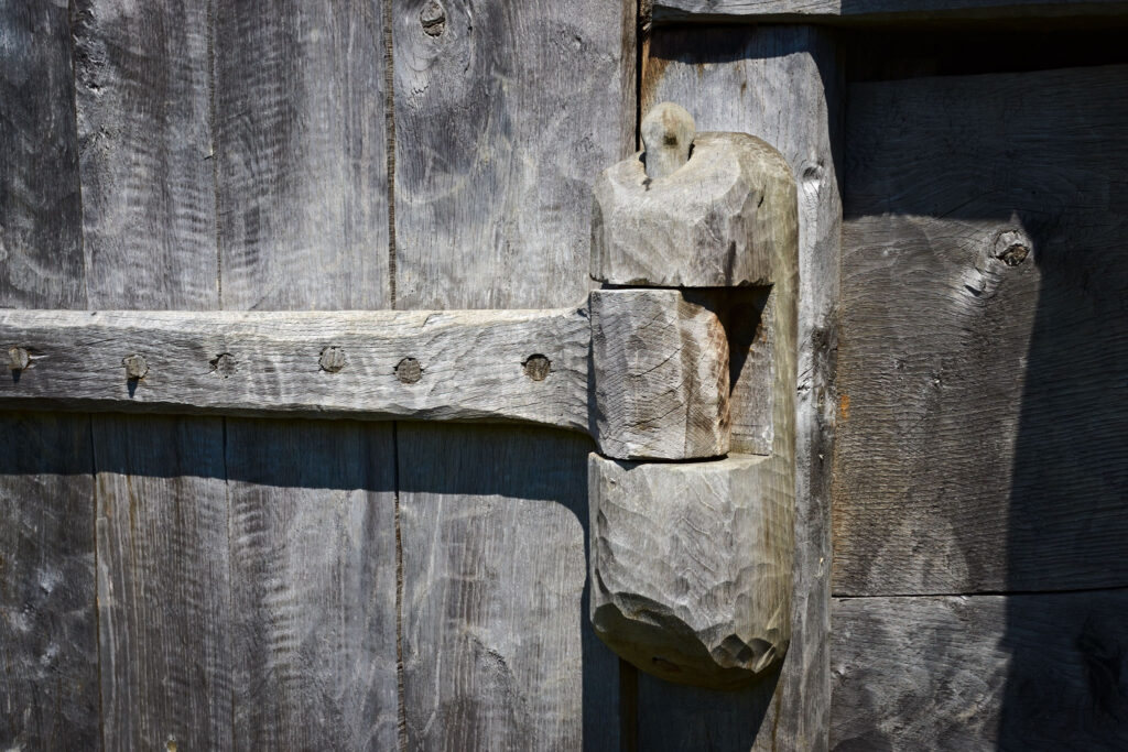 Vikingehus hængsel / Viking house hinge, Trelleborg, (close-up)