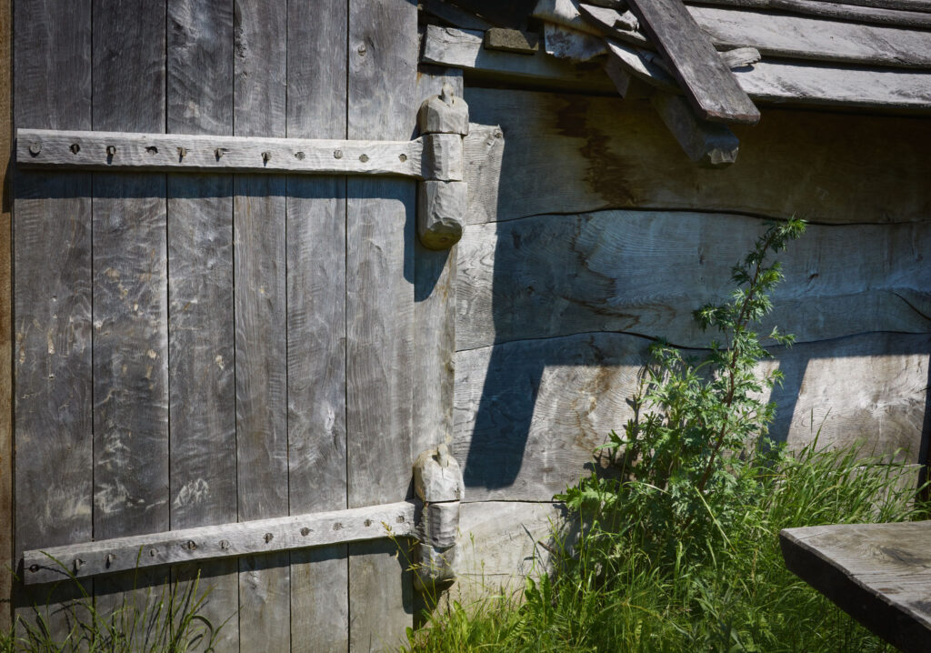 Vikingehus-hængsler / Viking house hinges, Trelleborg, (total)