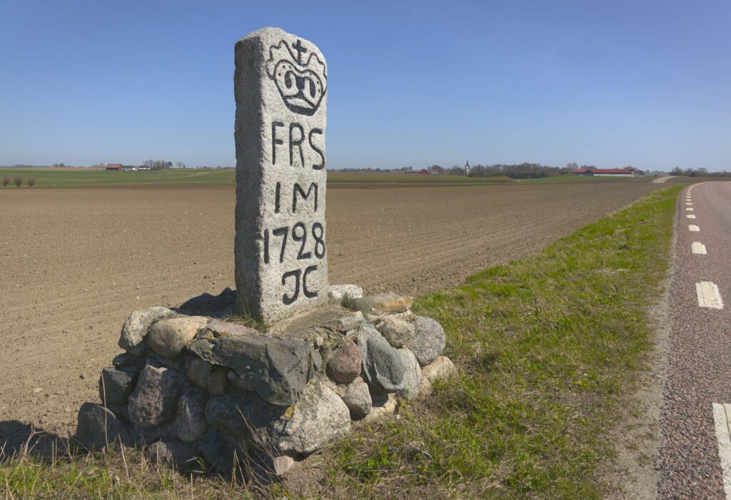 Gammel svensk milesten / Old Swedish milestone