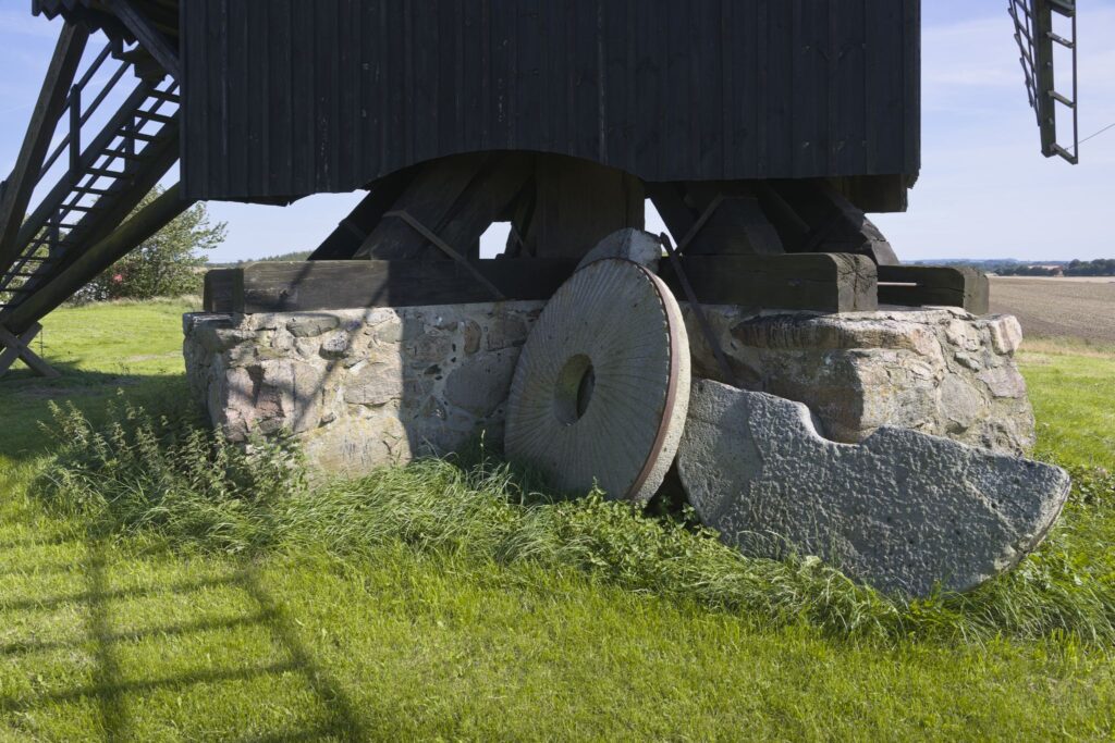 Skabersjö Mølle, møllesten / Skabersjö Mill, (millstones)